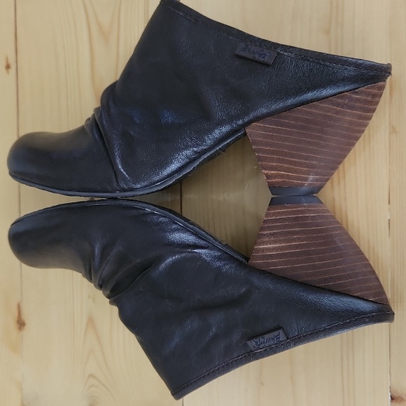 New Blowfish Malibu Brown Leather Heeled Slouch Mule Clogs 8.5 - Picture 13 of 16